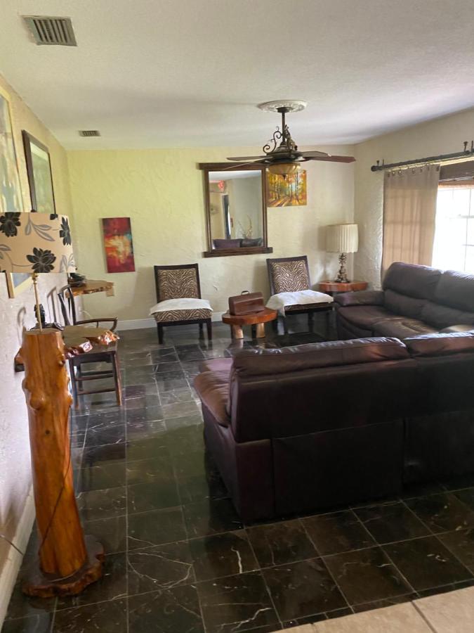Oyo Family Ranch At Melbourne Fl Hotel Ngoại thất bức ảnh