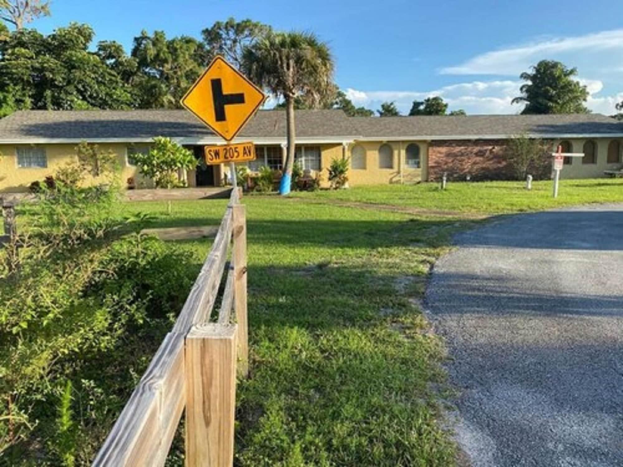 Oyo Family Ranch At Melbourne Fl Hotel Ngoại thất bức ảnh