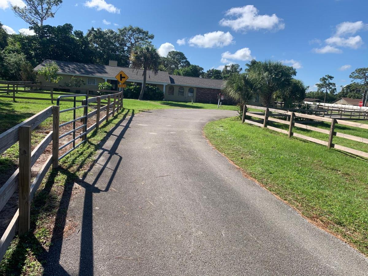 Oyo Family Ranch At Melbourne Fl Hotel Ngoại thất bức ảnh